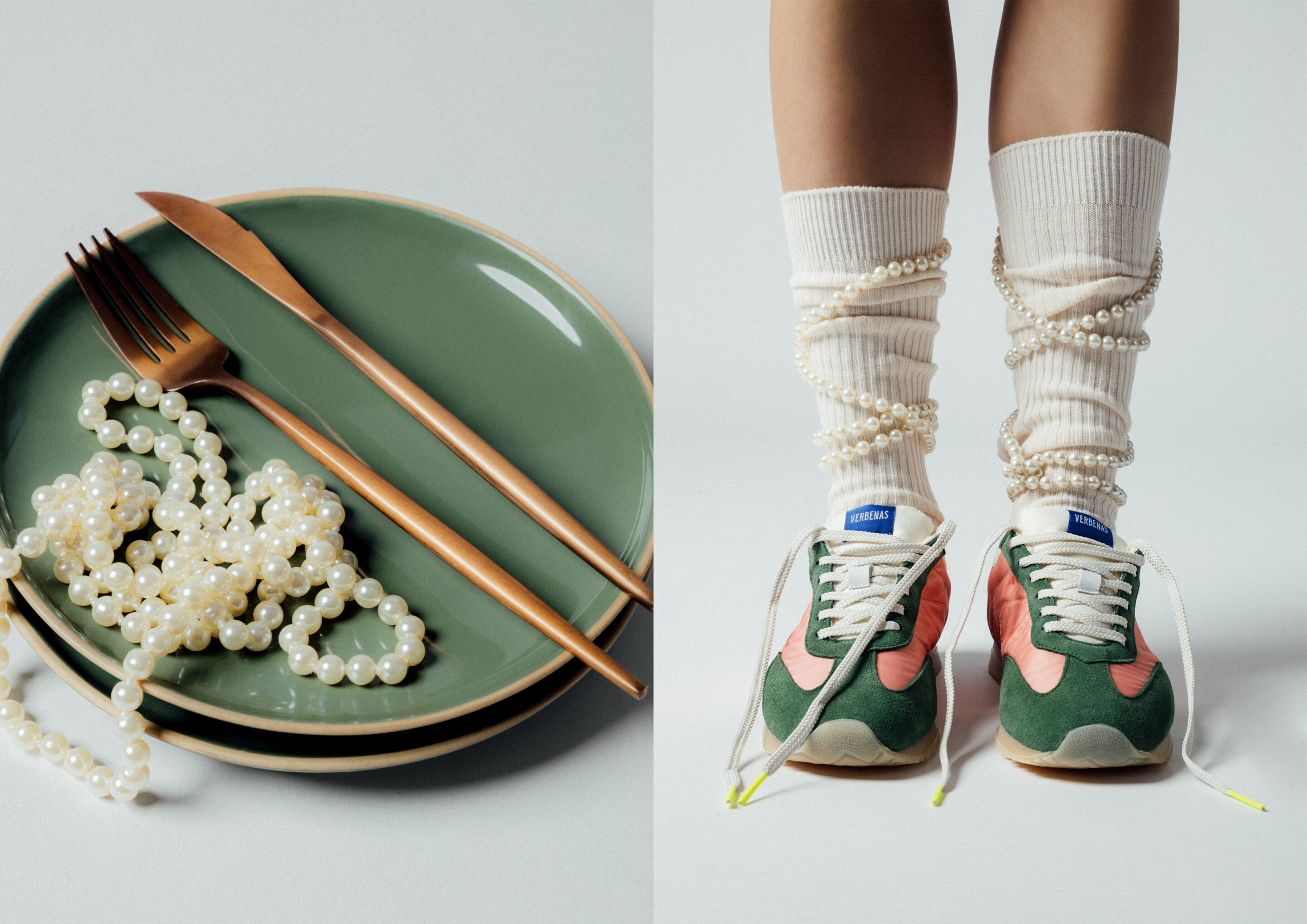 Fotógrafo junta las fotografías del plata con perlas y los zapatos con perlas